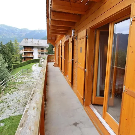 In Riddes Near Lift Les 4 Vallees Vakantiehuis *